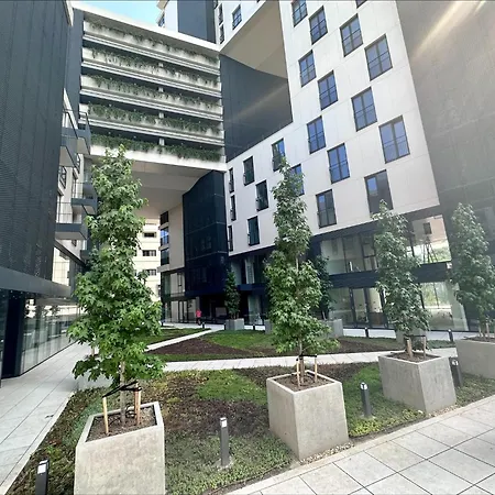 Polina - 2bd Next To Sea Garden With Parking Apartment