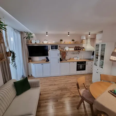Apartment Polina - 2bd Next To Sea Garden With Parking Varna
