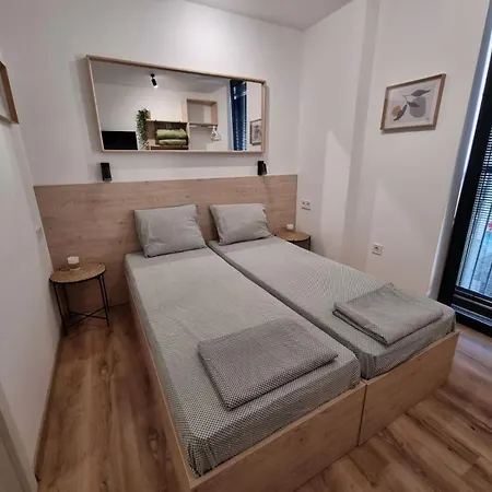 Apartment Polina - 2bd Next To Sea Garden With Parking