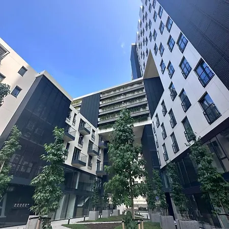 Polina - 2bd Next To Sea Garden With Parking Apartment